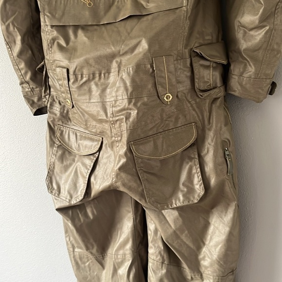 Helly Hansen Women’s Green Survival Snowsuit - Picture 11 of 15